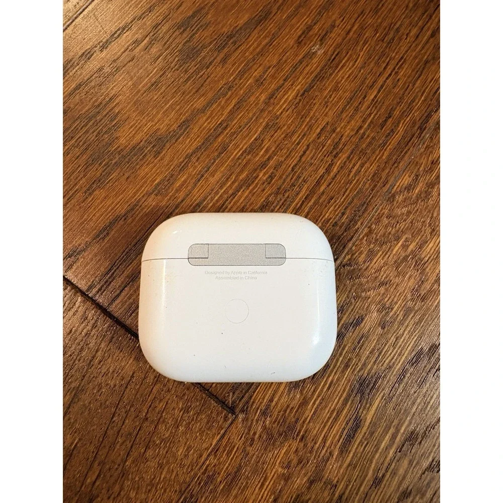 Apple AirPods Pro with Wireless Charging Case - White - PARTS -